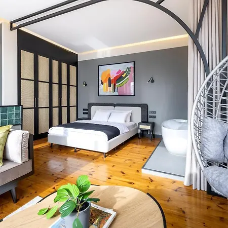 Upside Lägenhetshotell 4*