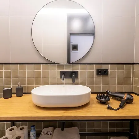 Upside Apart Otel 4*