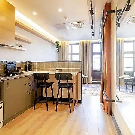 Apartmanhotel Upside 4*