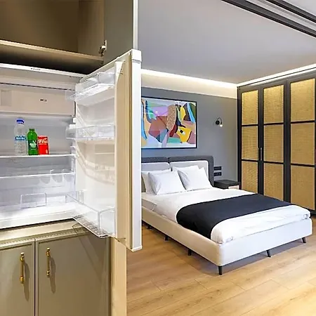 Upside Aparthotel 4*