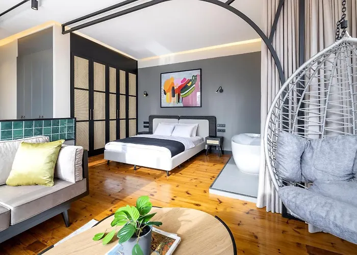 Upside Aparthotel 4*